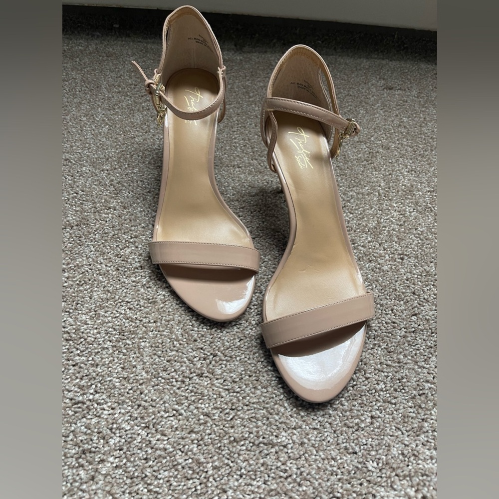 Thalia Sodi Nude Heels